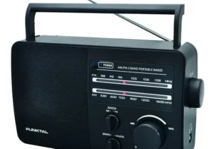 Radio Am Fm Punktal Funciona A Electricidad O A Pilas Color Negro